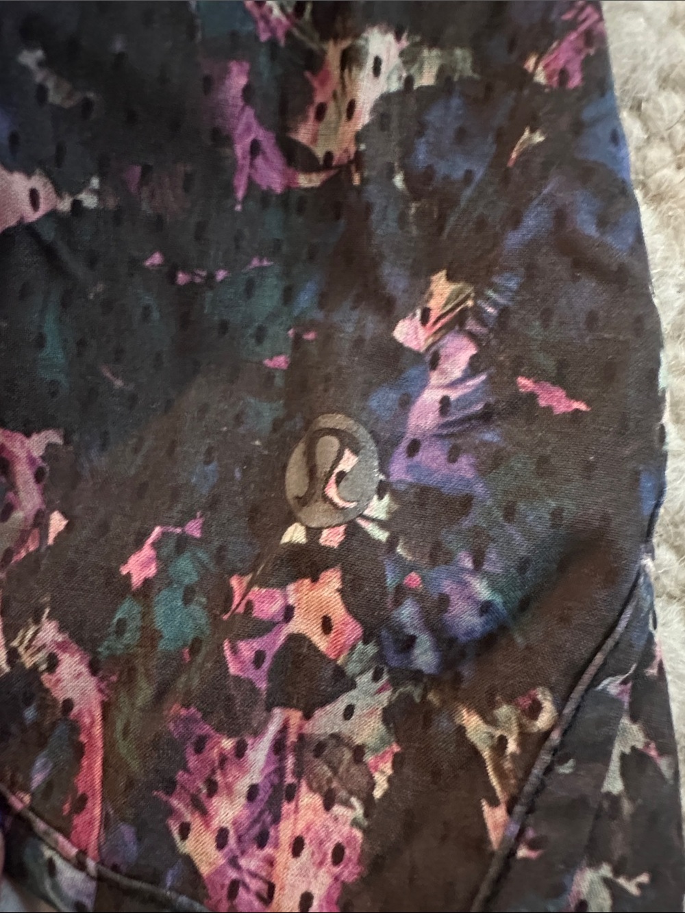 Lululemon Women’s Black Multicolor Printed Athletic Shorts - Picture 2 of 5
